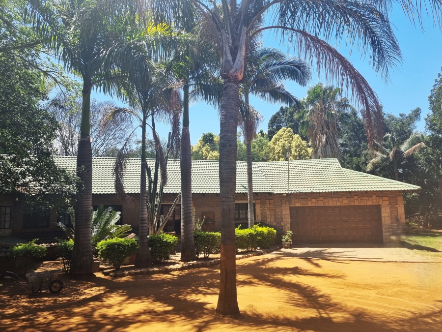 Commercial Property for Sale in Waterval East North West